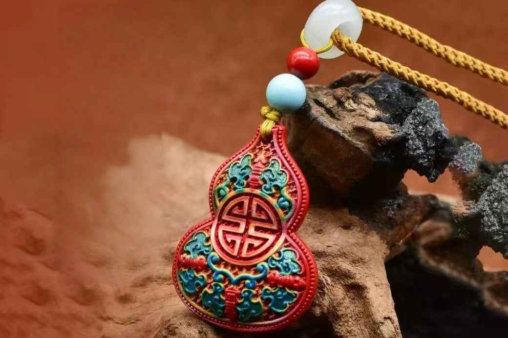 Double-Sided Cinnabar Hulu Pendant - Hand-Painted Taoist Talisman (32mm|Natural HgS)